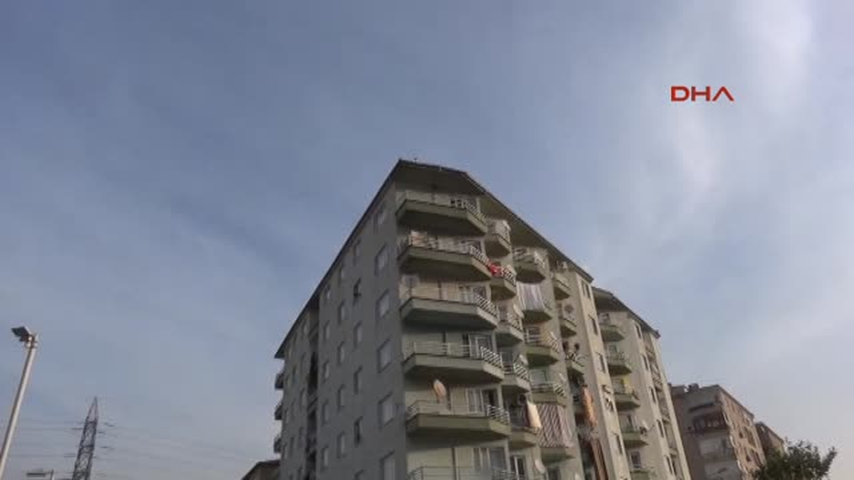 Manisa Apartman Çatısında İntihar Girişimi