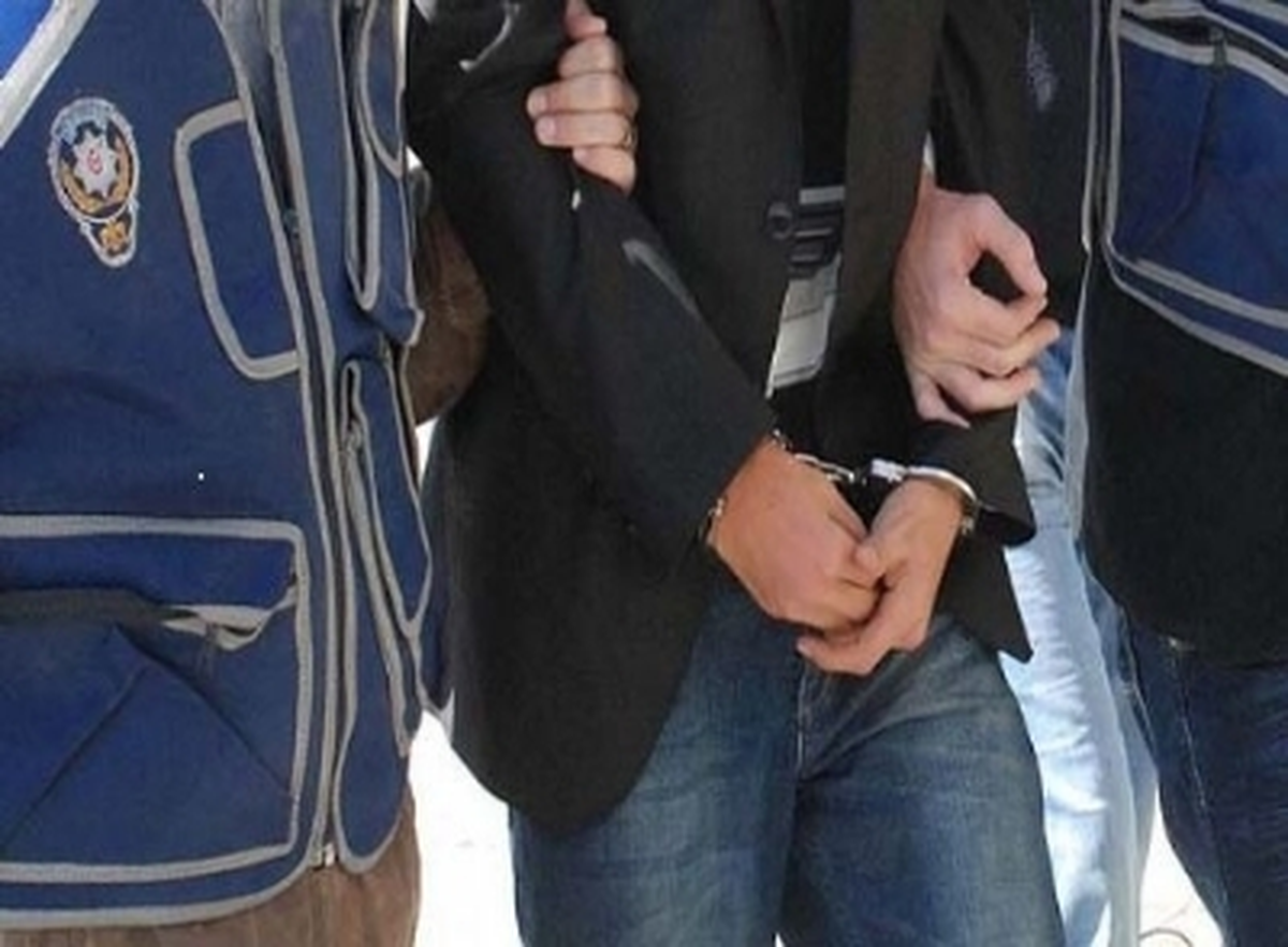 Narko Tim Uyuşturucu Tacirini Suçüstü Yakaladı
