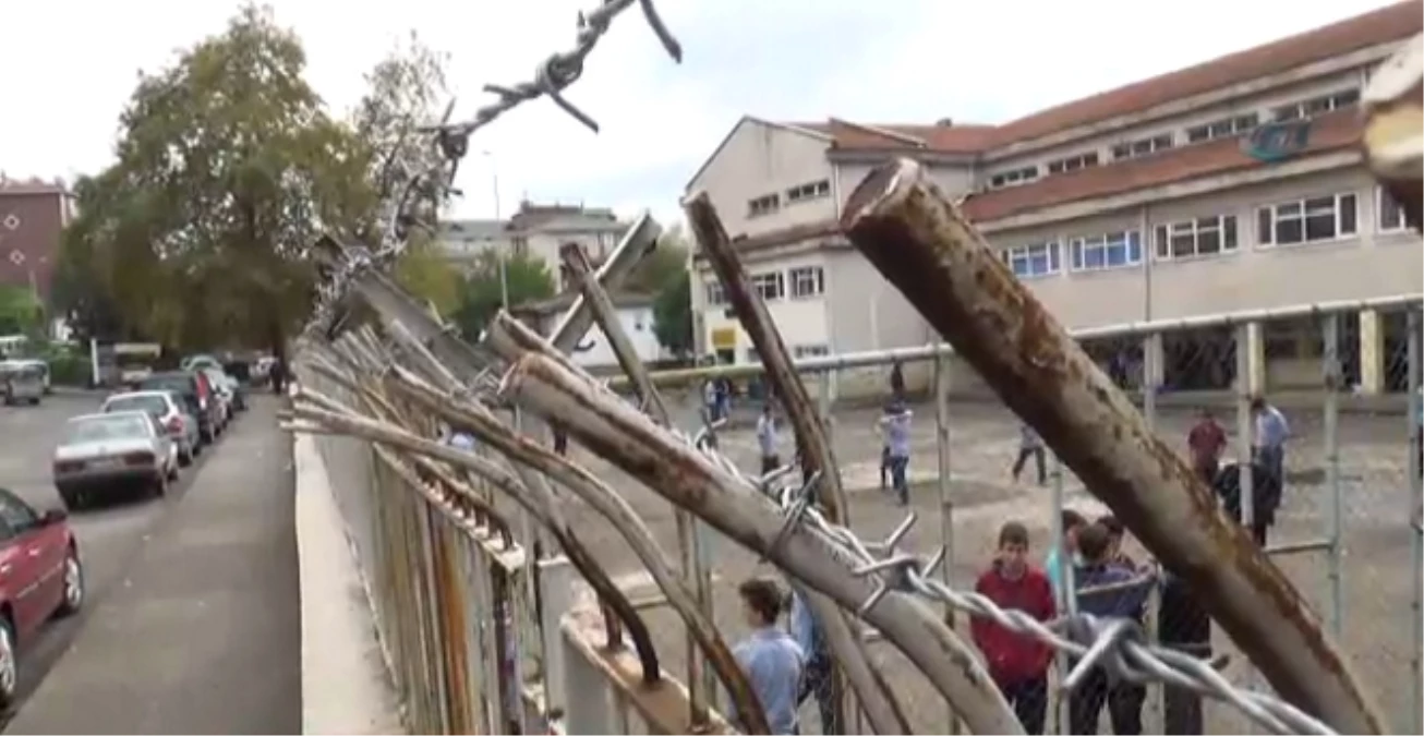 Okuldan Kaçan Öğrencilere "Yağlı" Önlem!