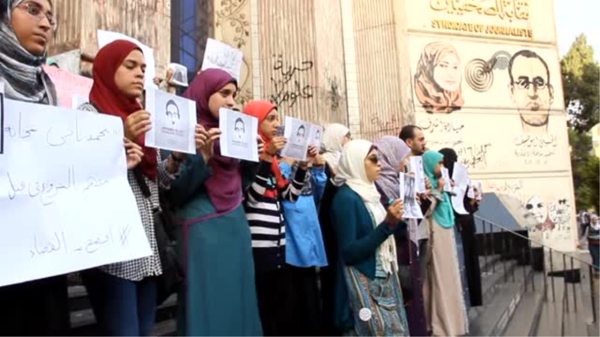 Açlık Grevindeki Mısırlı Aktivist Sultan\'a Destek Gösterisi