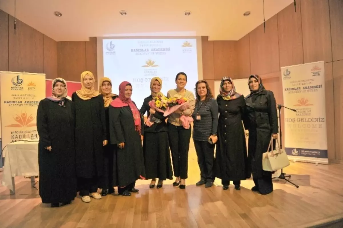Bağcılar Belediyesi Kadınlar Akademisinde İlk Ders Başladı
