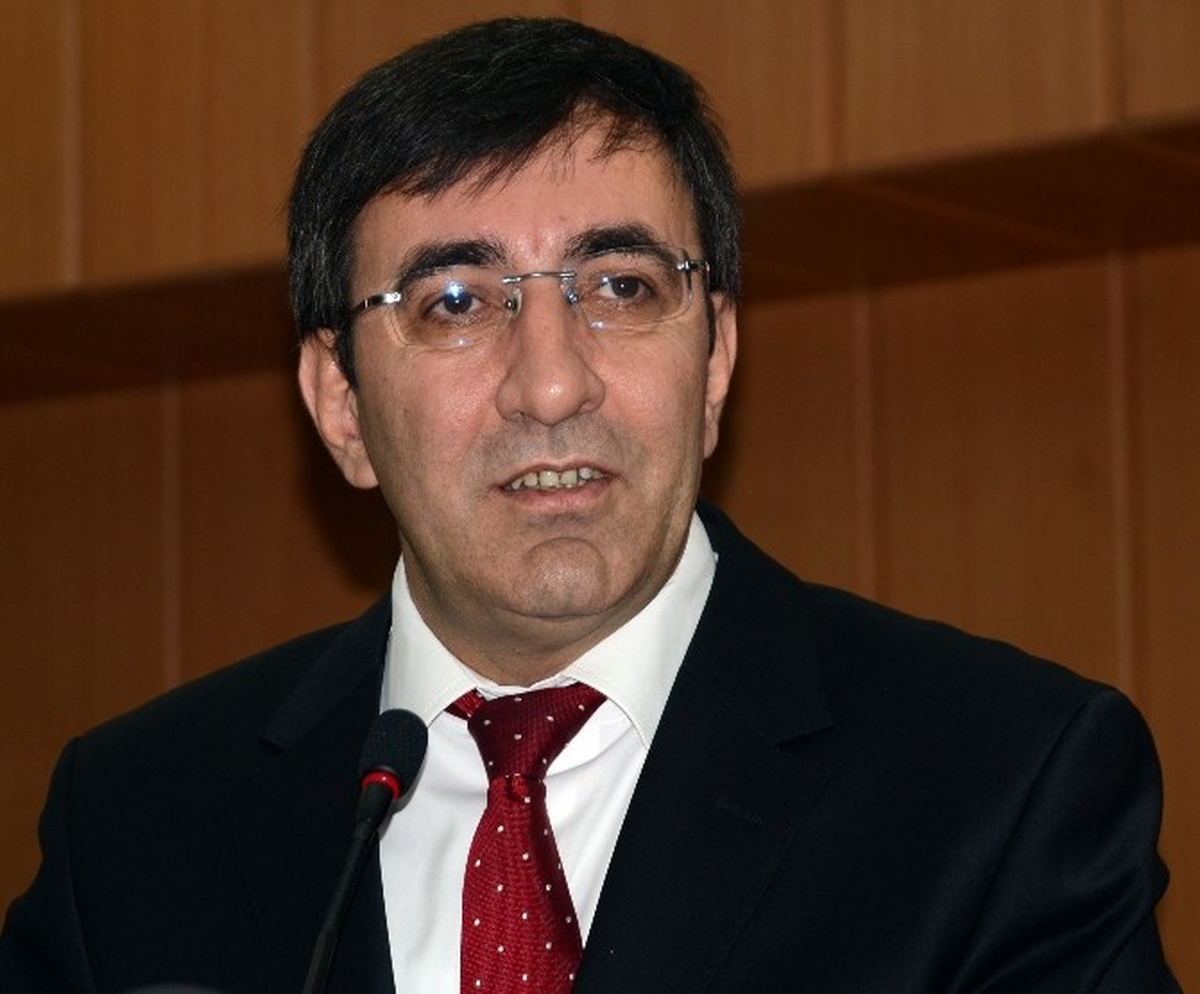 Bakan Yılmaz, Partisinin Danışma Meclisi Toplantısına Katıldı