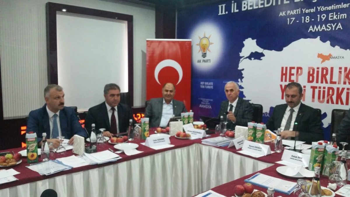 Belediye Başkanı Akdoğan Belediye Başkanları Toplantısında