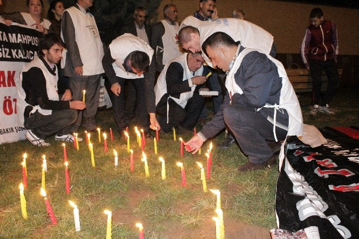 Diyarbakır İHD\'den Hasta Hükümlüler İçin Oturma Eylemi