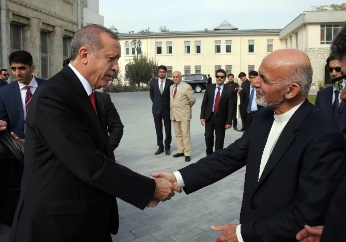 Erdoğan, Afganistan\'da Resmi Törenle Karşılandı