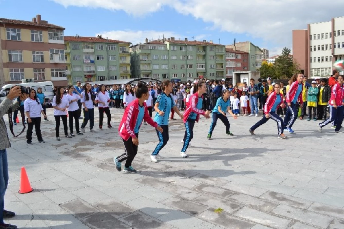 Geleneksel Çocuk Oyunları Niğde\'de Gerçekleştirildi