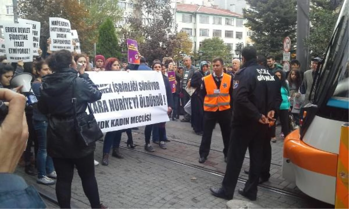 Eskişehir\'de Kadın Cinayetleri Protestosu Sırasında Gerginlik