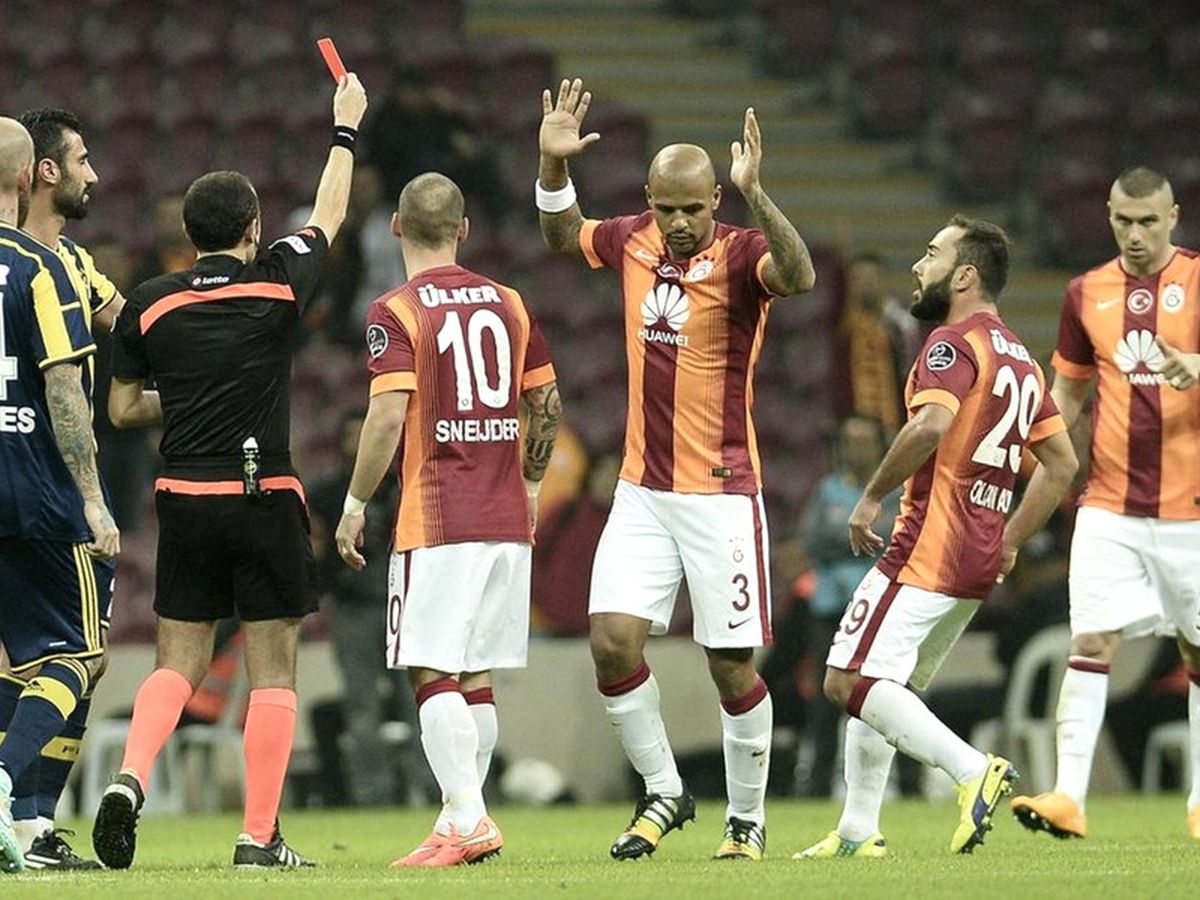 Kanarya Direndi Sneijder Kükredi: 2-1