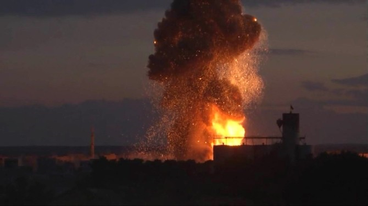 Kobani'de Büyük Patlama! Gökyüzünü Duman Kapladı