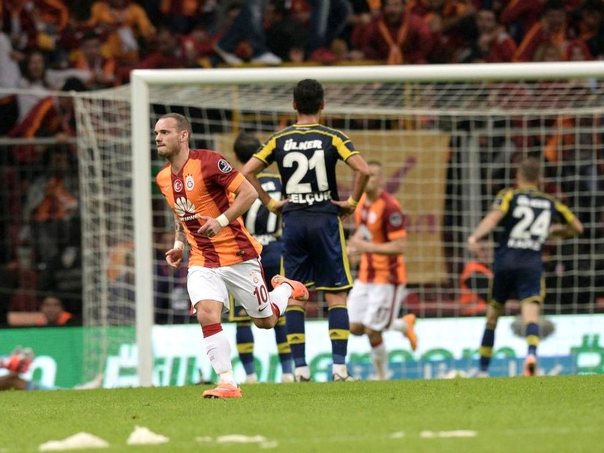 Maçın Adamı Sneijder Konuştu!