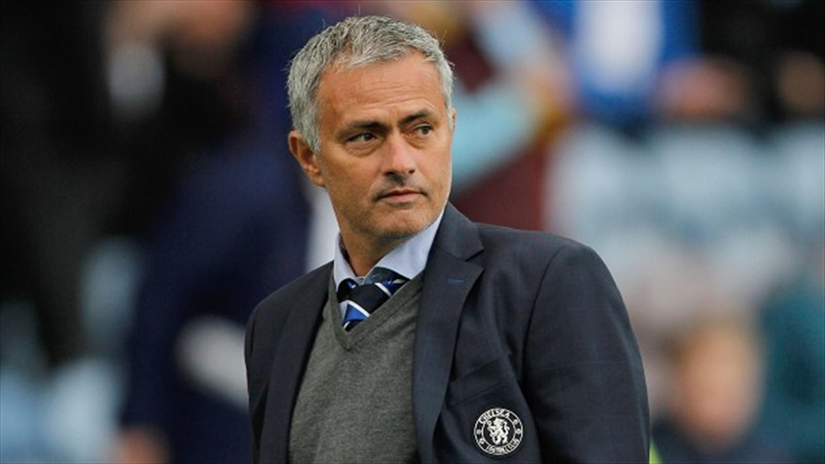 Mourinho Ada\'da Kalmak İstiyor