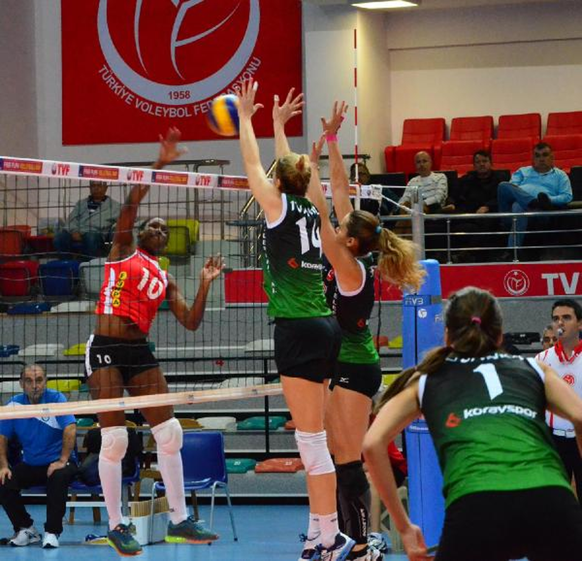 Nilüfer Belediyespor-Bursa Büyükşehir: 3-1 (Hazırlık Maçı)