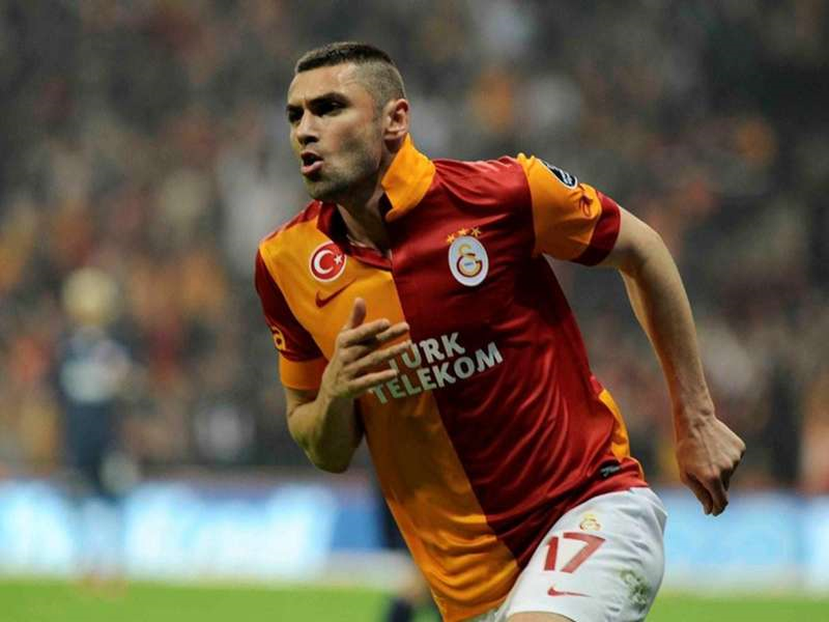 Prandelli, Burak\'ı İlk 11\'e Aldı