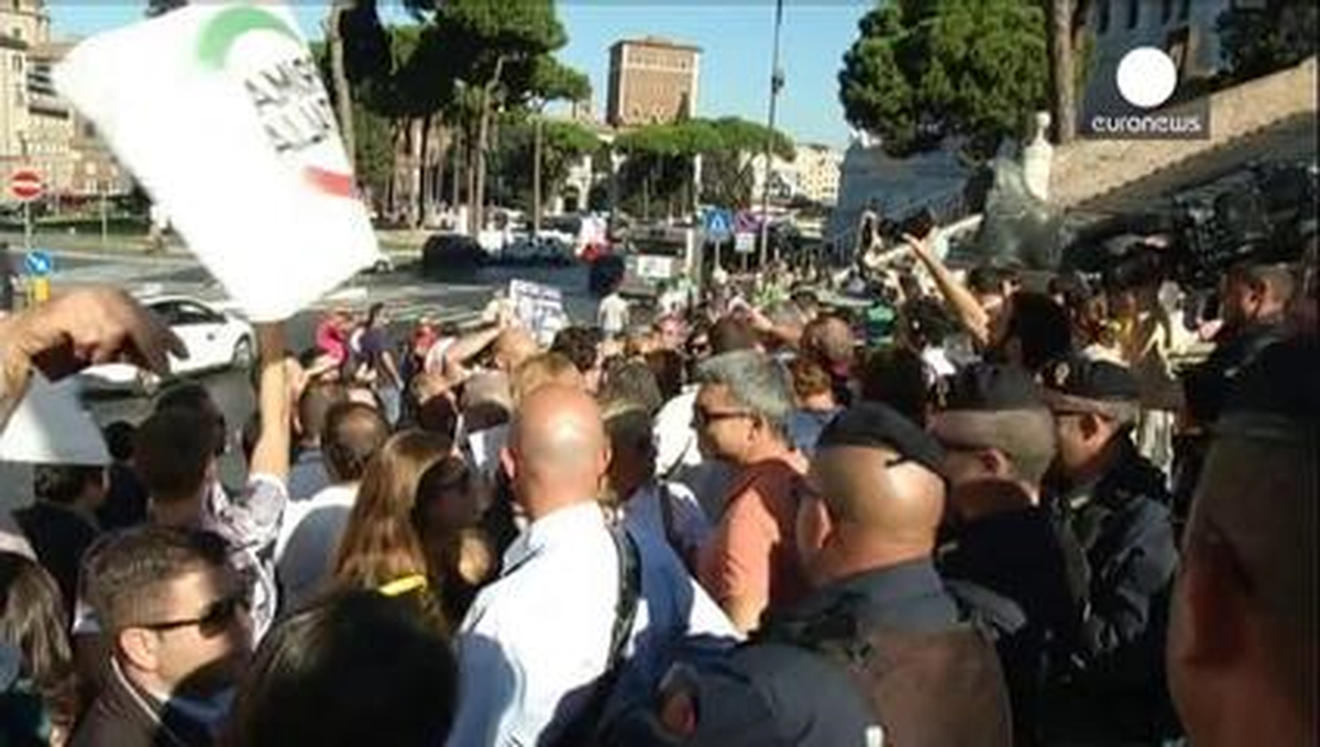Roma Valisi Marino 16 Eşcinsel Çiftin Nikahını Tescilledi