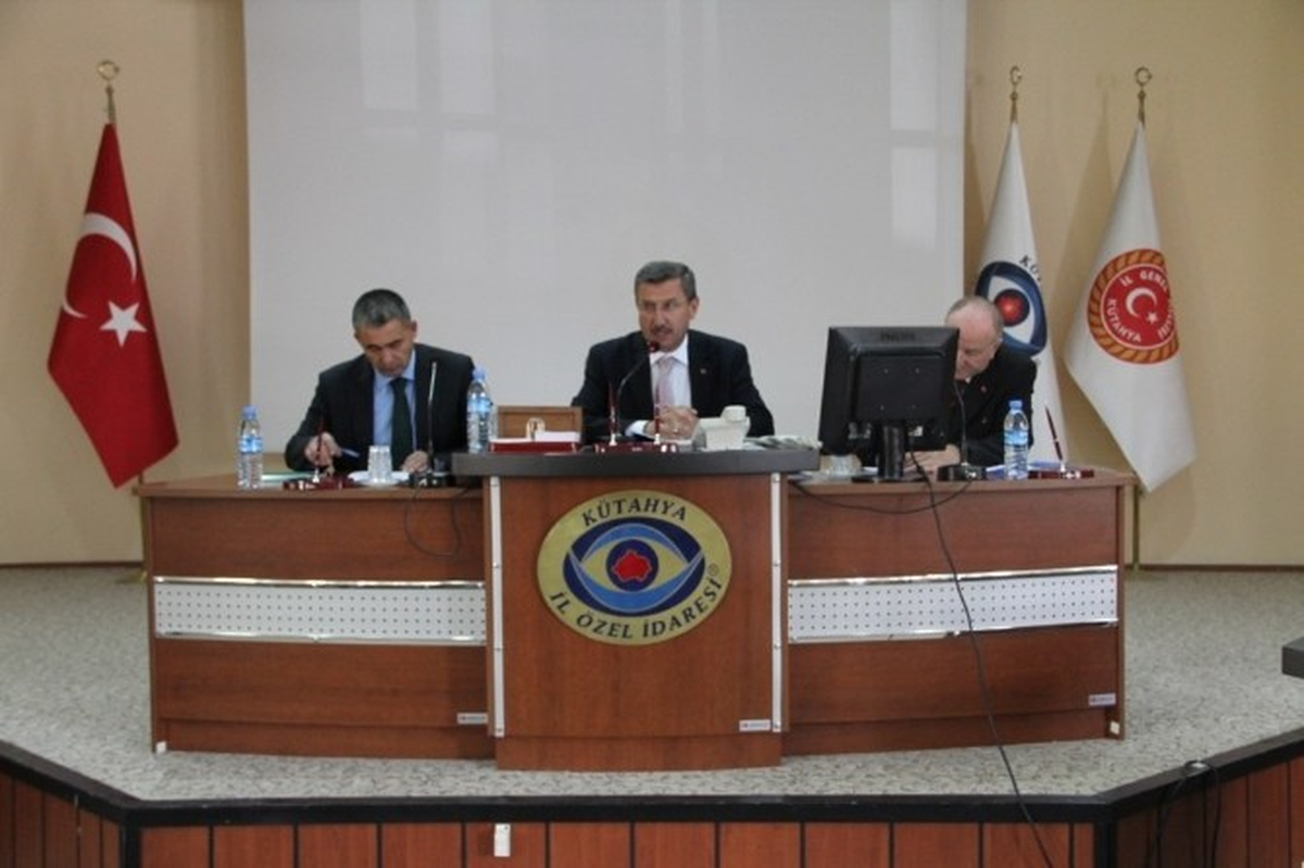 Vali Şerif Yılmaz: Kamuda Gereksiz Araç Kullanımına Asla Müsaade Yok