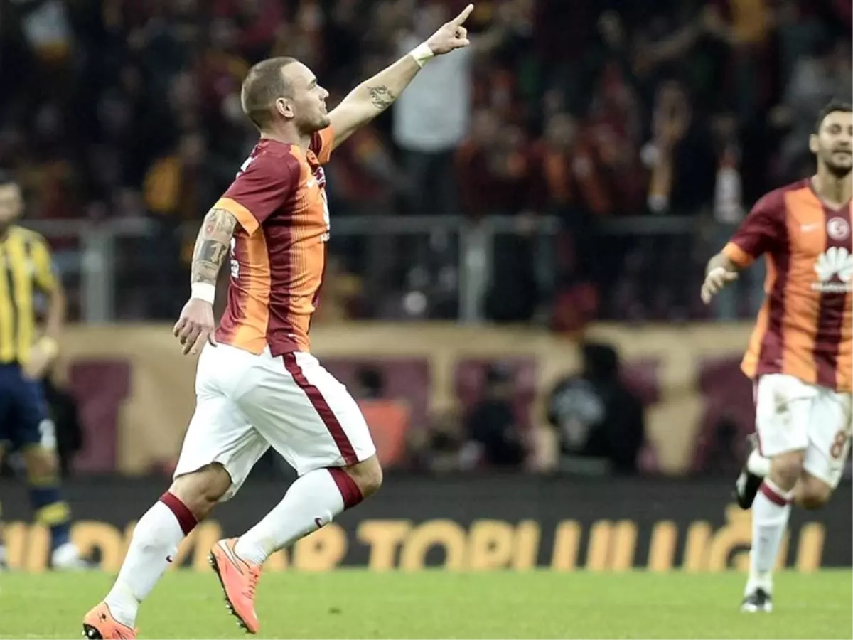 Wesley Sneijder Geleneği Sürüyor