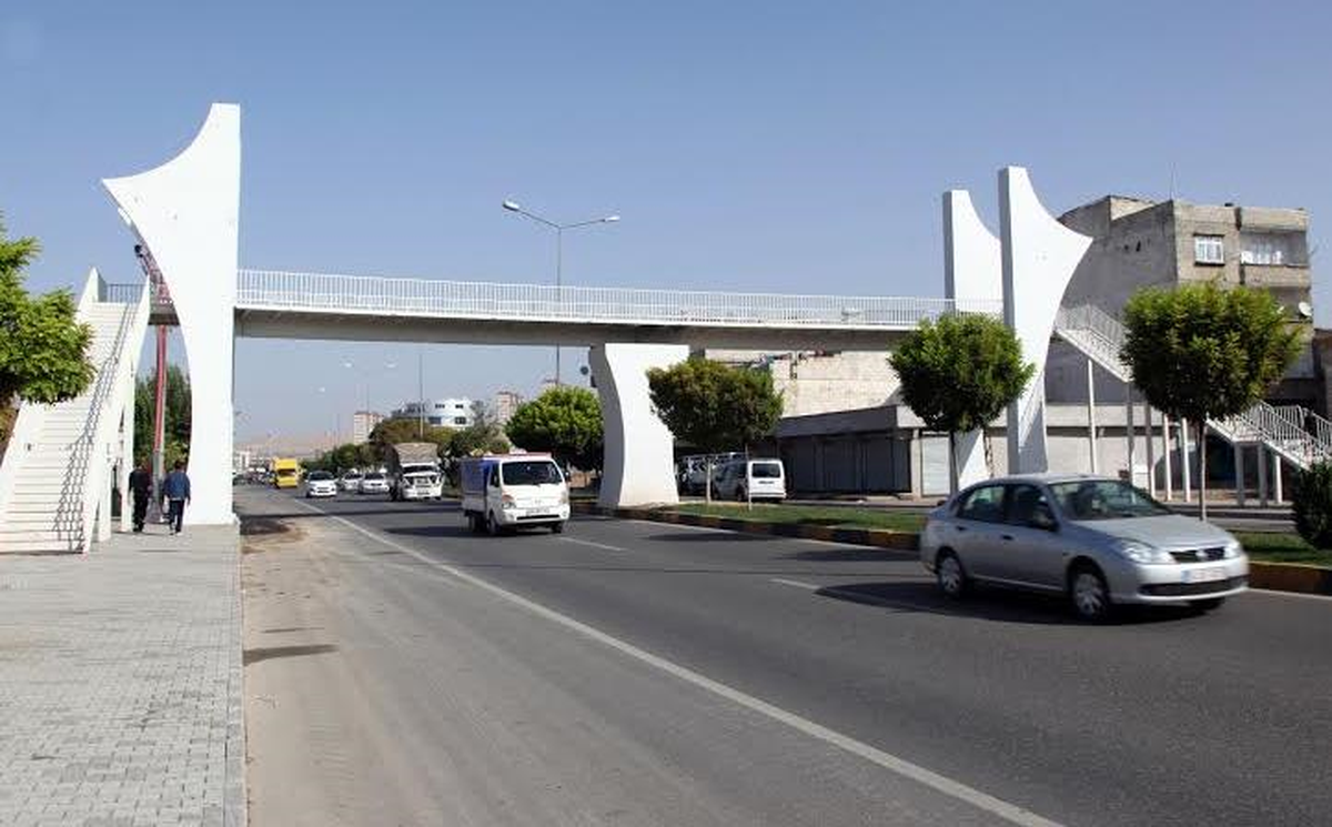 Yeni Üst Geçit Mahalle Sakinlerini Sevindirdi