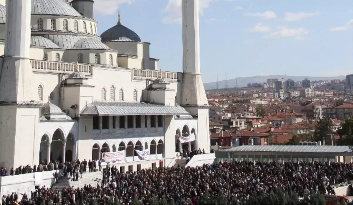 14 Yıl Sonra Kocatepe Camii\'nde Said Nursi Mevlidi