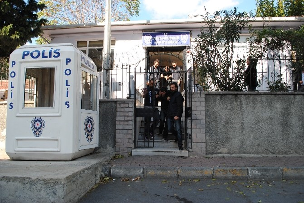 Alt Geçitte Kapkaç Yapan Hırsız Yakalandı