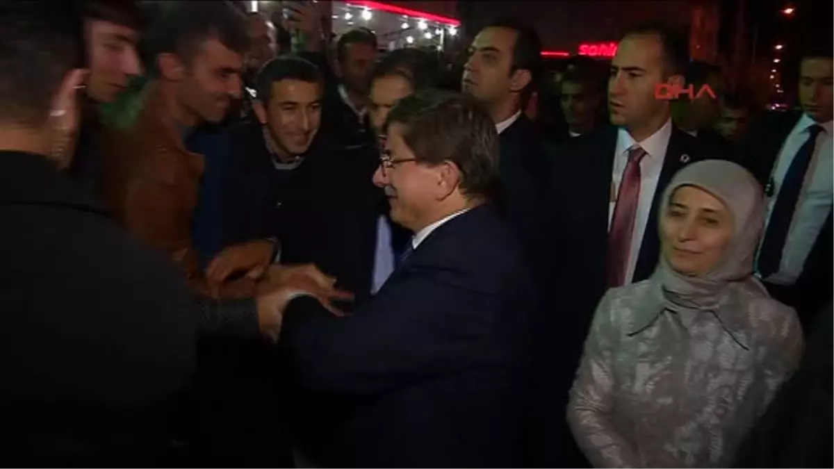 Başbakan Davutoğlu Amasya Mitinginden Sonra Ziyaretlerde Bulundu