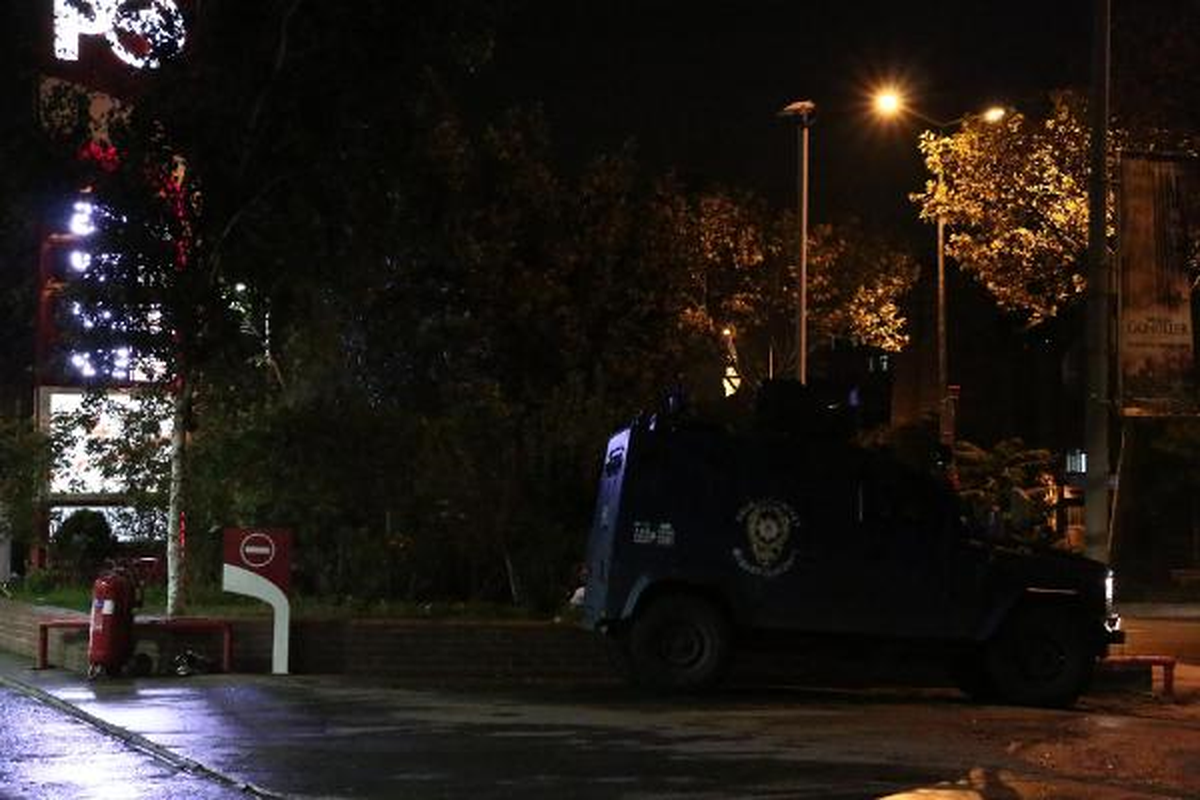 Benzin İstasyonunda Şüpheli Çanta Paniği