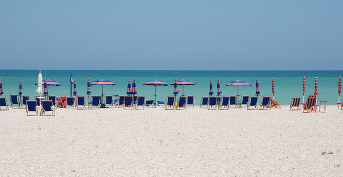 Denizde Sevişen Çifti Hastanede Ayırdılar