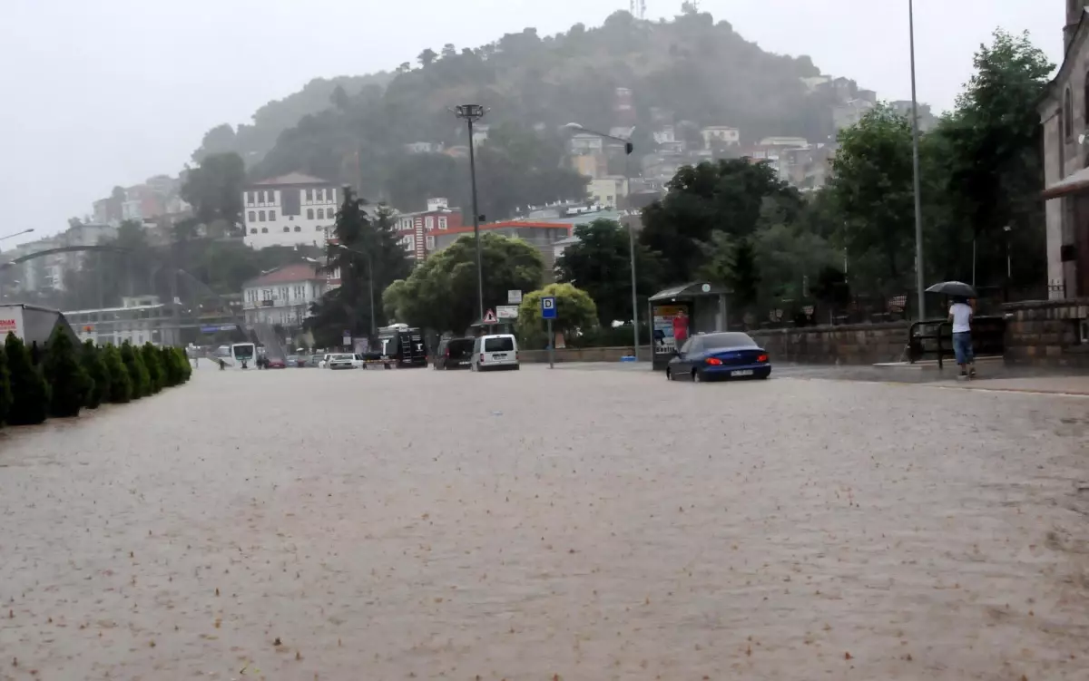 Giresun\'da Etkili Sağanak