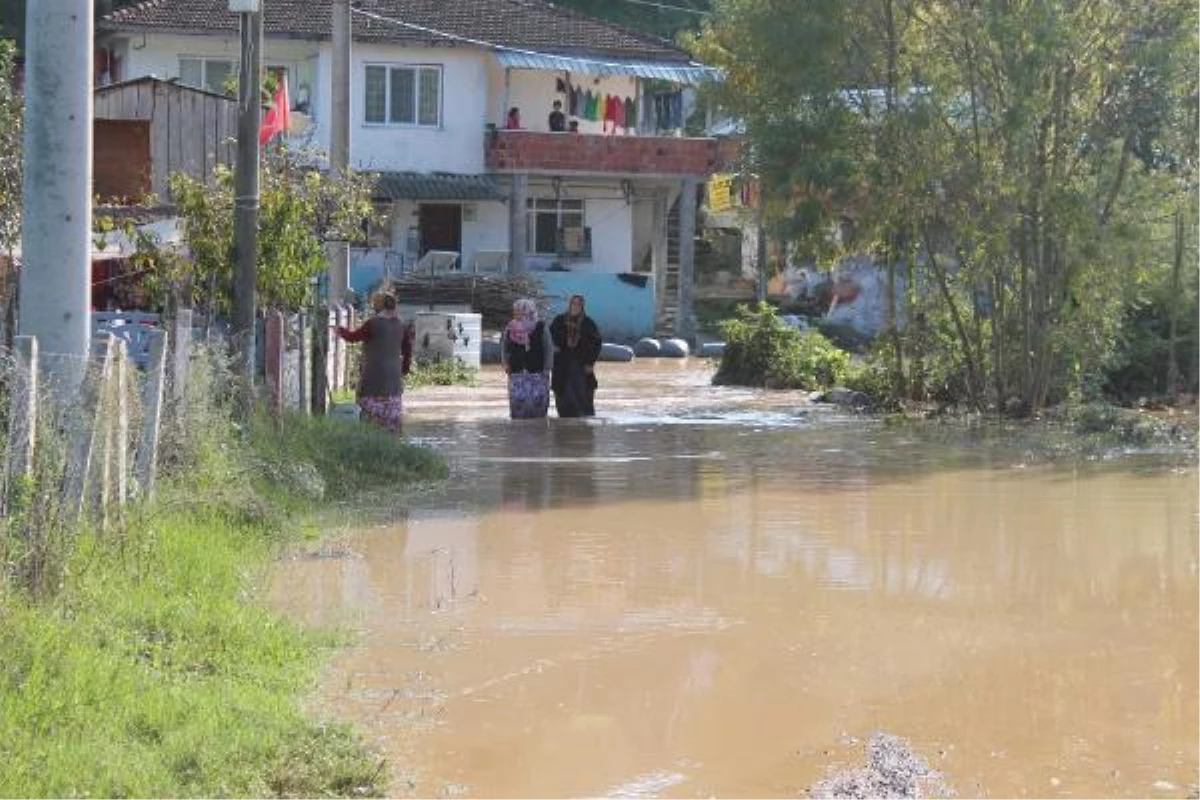 İstanbul\'a Su Taşıyan Melen Hattında Patlama Oldu, Sevkiyat Durdu