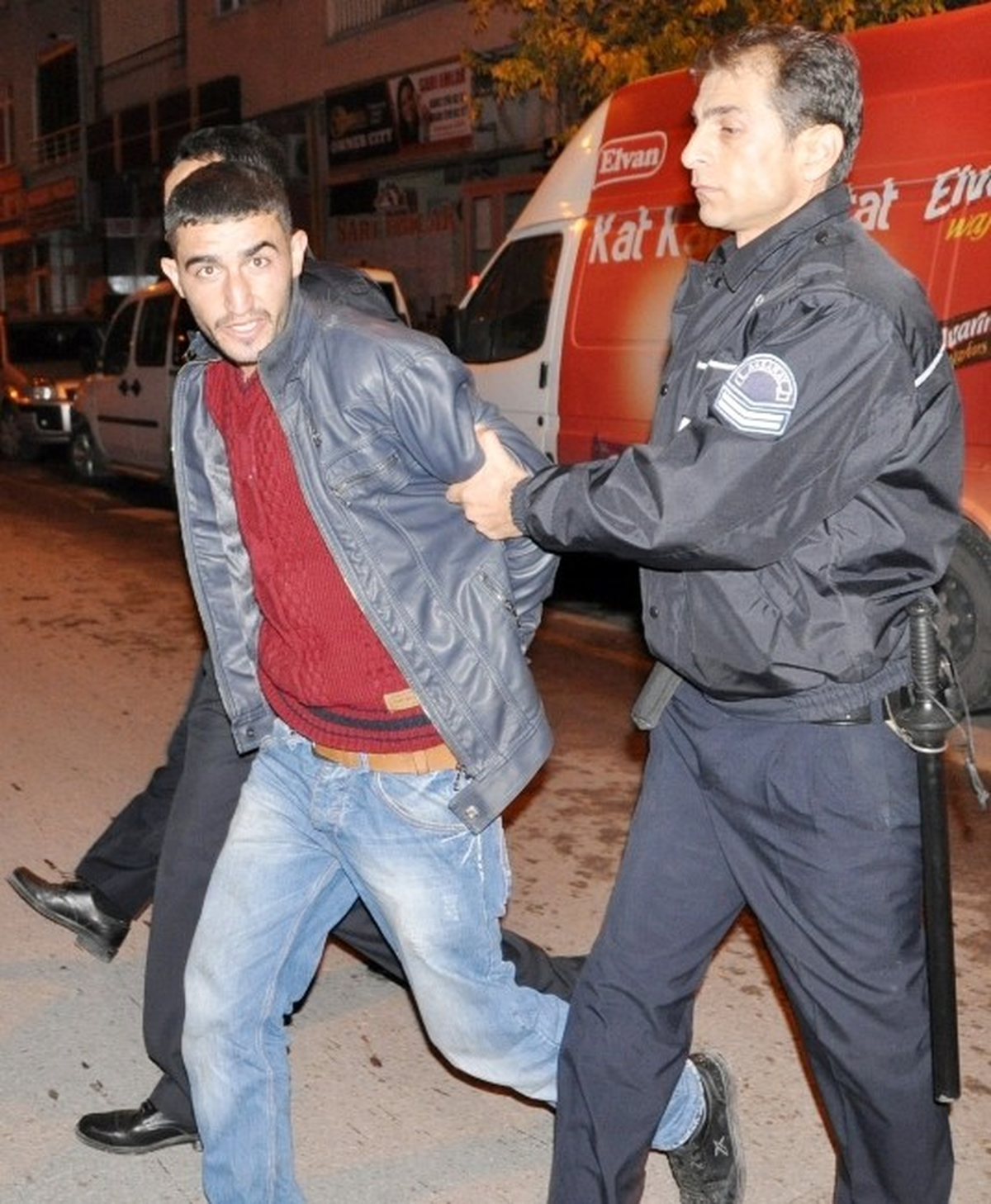 Kaçırdığı Kızla Anneannesinin Evinde Yakalandı