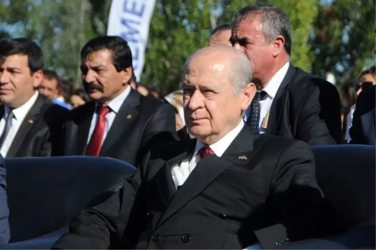 MHP Lideri Bahçeli\'dan Akil İnsanlar Yorumu