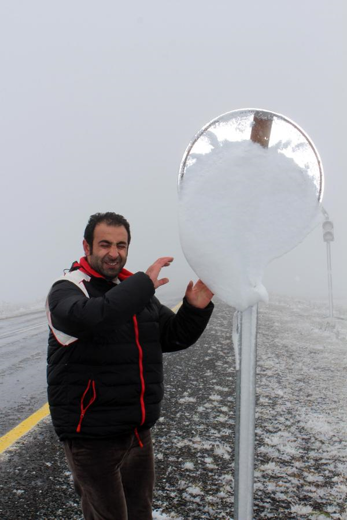 Sahara Geçitinde Kar ve Tipi