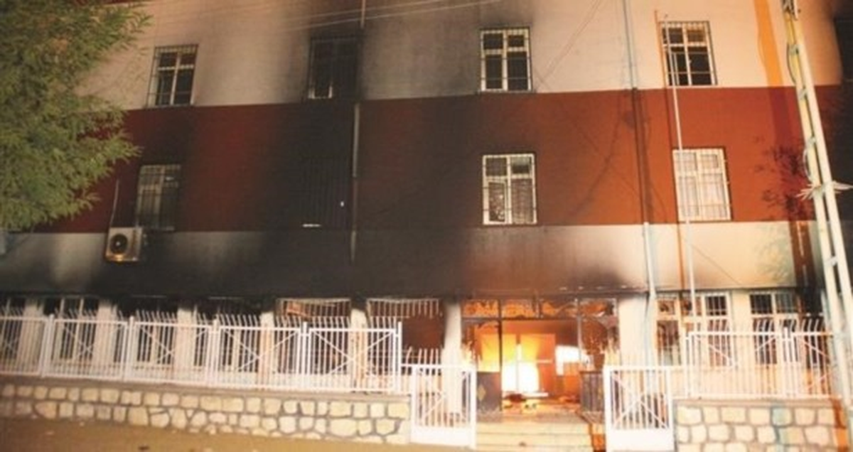 Yurttaki Kız Çocukları Yakmak İstediler