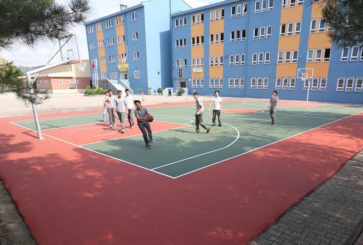 243 Okula Basketbol Sahası