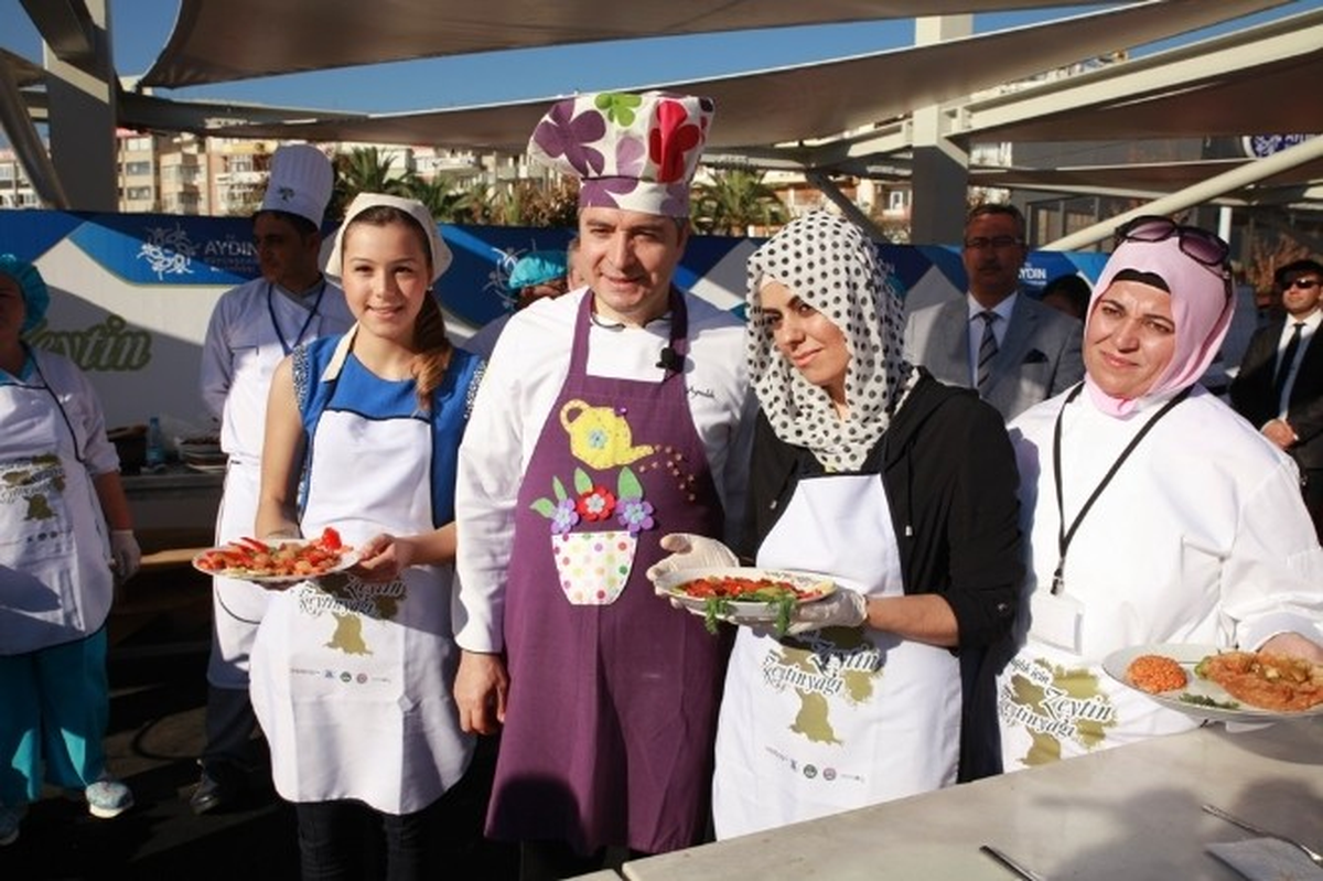 Aydınlı Bayanlar Zeytinyağlılarıyla Yarıştı