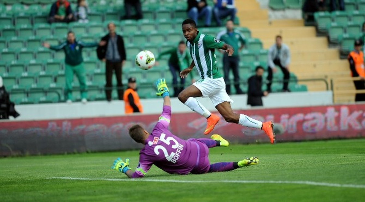 Bakambu Göz Doldurdu