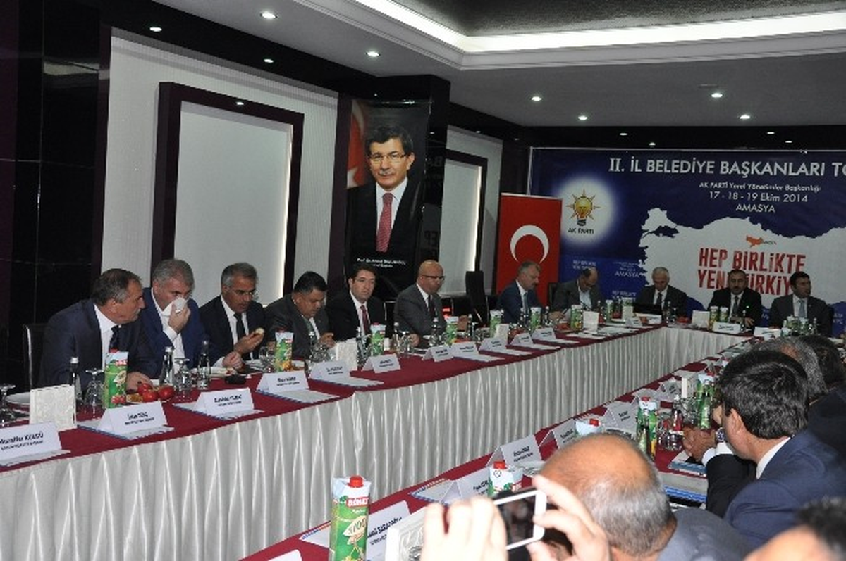 Başkan Yağcı, \'Ak Partili İl Belediye Başkanları\' Toplantısını Değerlendirdi