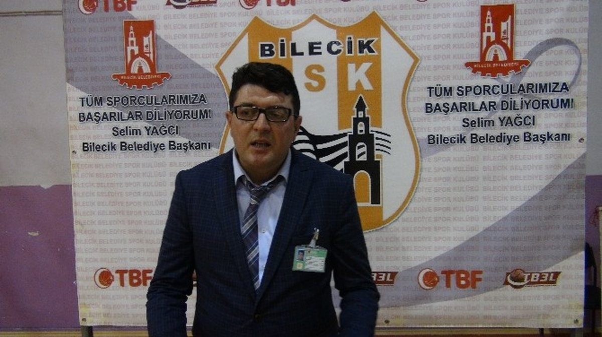 Bilecik Belediyesi Basketbol Takımı Koç\'u Yeşer Karabulut\'dan Taraftara Teşekkür