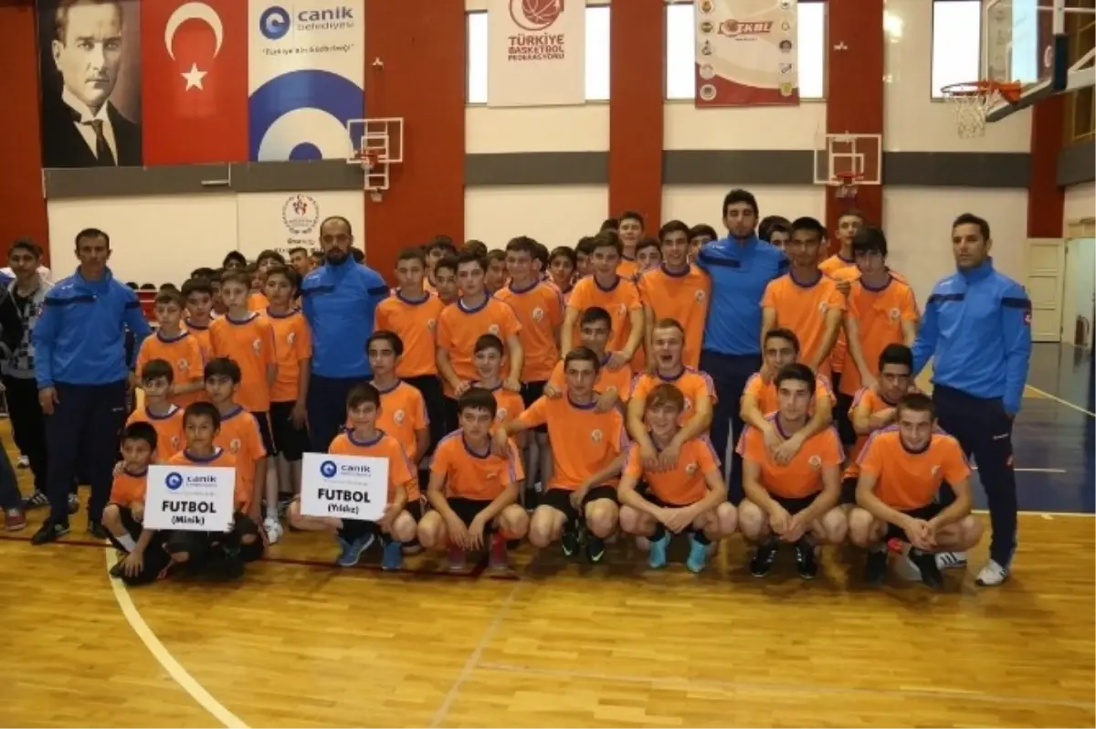 Canik'te Spor Kulüpleri Bir Araya Geldi