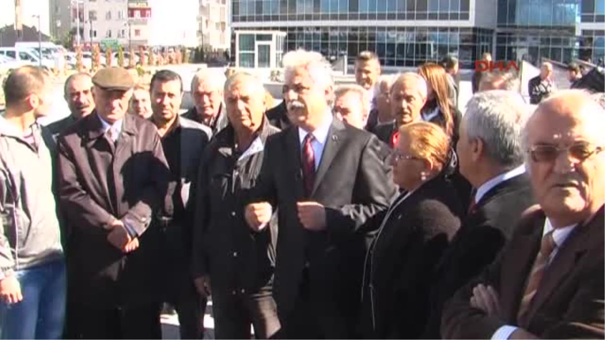CHP\'den Yandaş Hakim-Savcılara Siyah Çelenk, Dürüst Hakim-Savcılara Kırmızı Karanfil