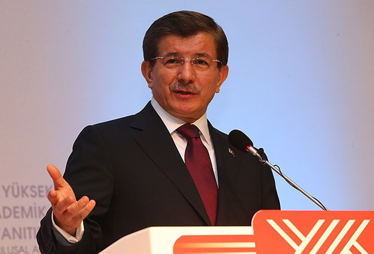 Davutoğlu: Bakan Arkadaşlarım ve Ben Üniversite Açılış Derslerine Giderken Kaygı Duymamalıyız