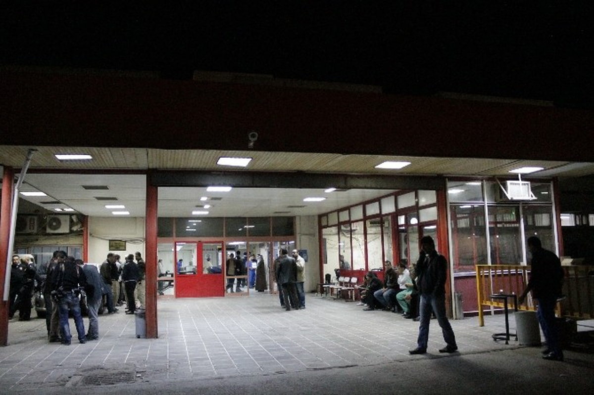 Diyarbakır\'da Gerginlik: 1\'i Polis, 3 Yaralı