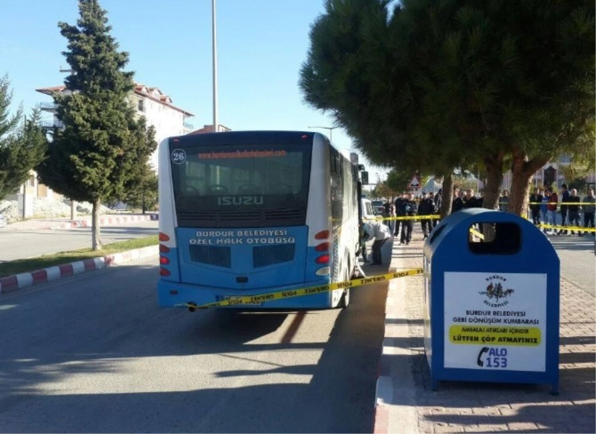 Burdur\'da Halk Otobüsünün Çarptığı Kadın Öldü