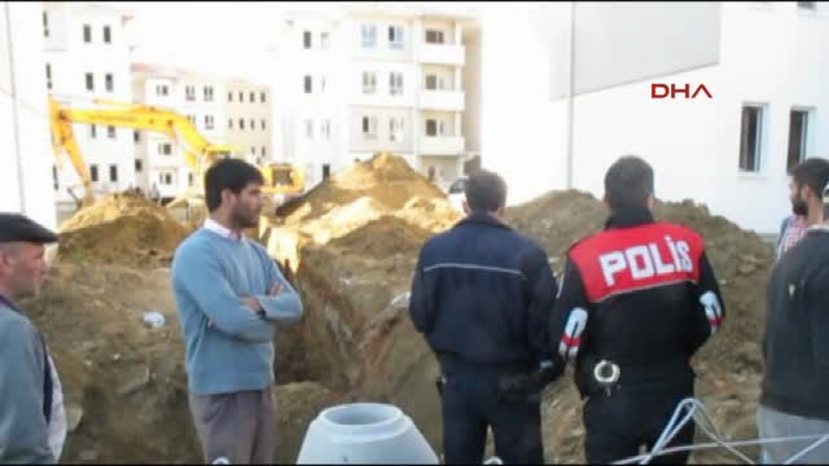 İnşatta Toprak Kayması, 1 İşçi Yaralandı