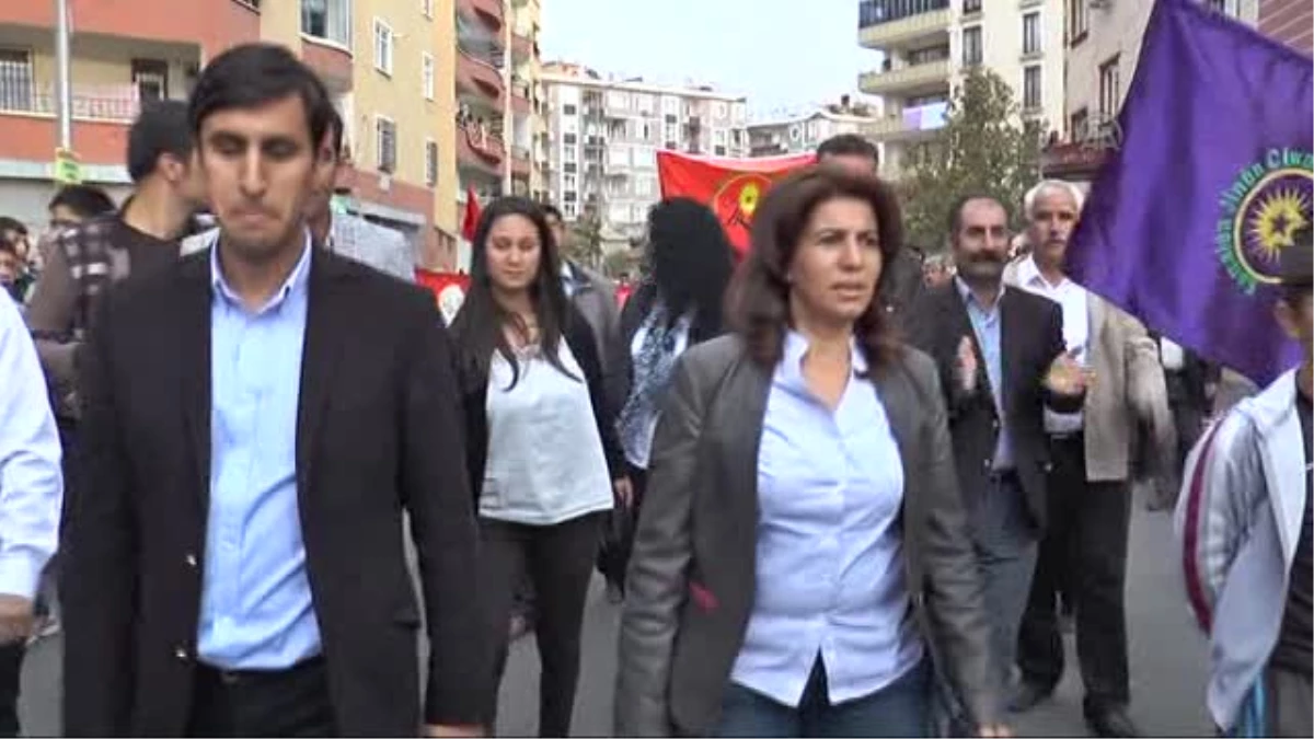 Diyarbakır\'da DBP\'nin Yapacağı Yürüyüşe Polis İzin Vermedi