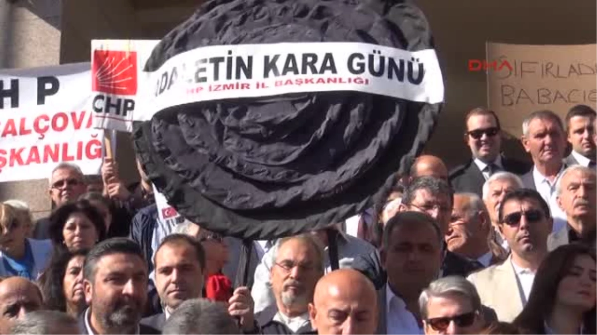 İzmir CHP\' Nin Yurt Genelinde Siyah Çelenk Bırakma Eylemleri