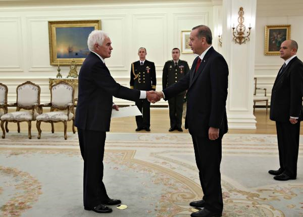 Karadağ Büyükelçisinden Güven Mektubu