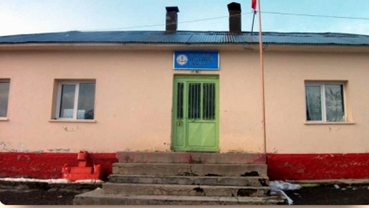 Koyulhisar Kabaoğlu İlkokuluna Yıkım Kararı Çıktı