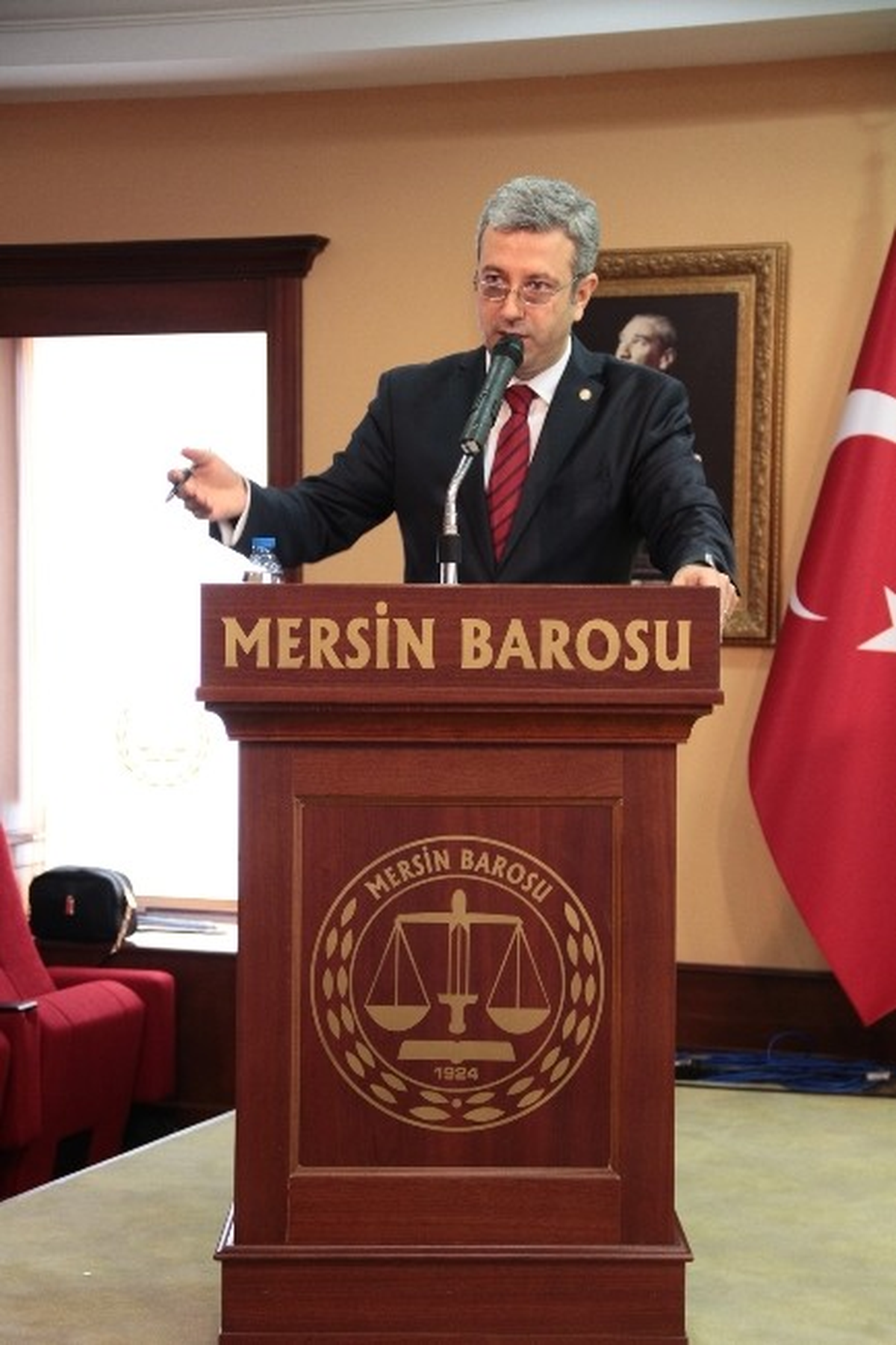 Mersin Barosu\'nda Alpay Antmen Yeniden Seçildi