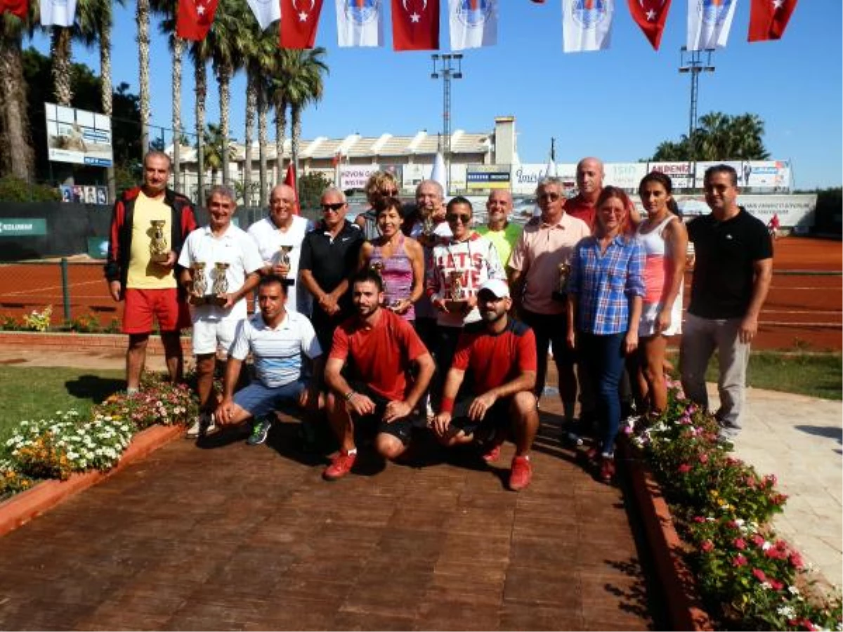 Mersin\'de Tenis Senior Türkiye Klasman Turnuvası Sona Erdi