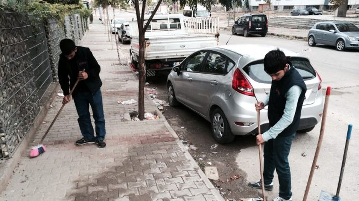 Sokakları Onlar Temizliyor